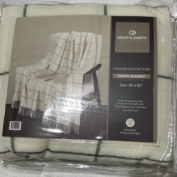 Grace Elizabeth 50 x 60 ivory with olive throw blanket NWT - Picture 1 of 2